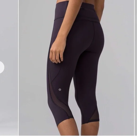 Lululemon Pace Perfect Crop (17") in Boysenberry ~ Size 4 - Picture 2 of 12